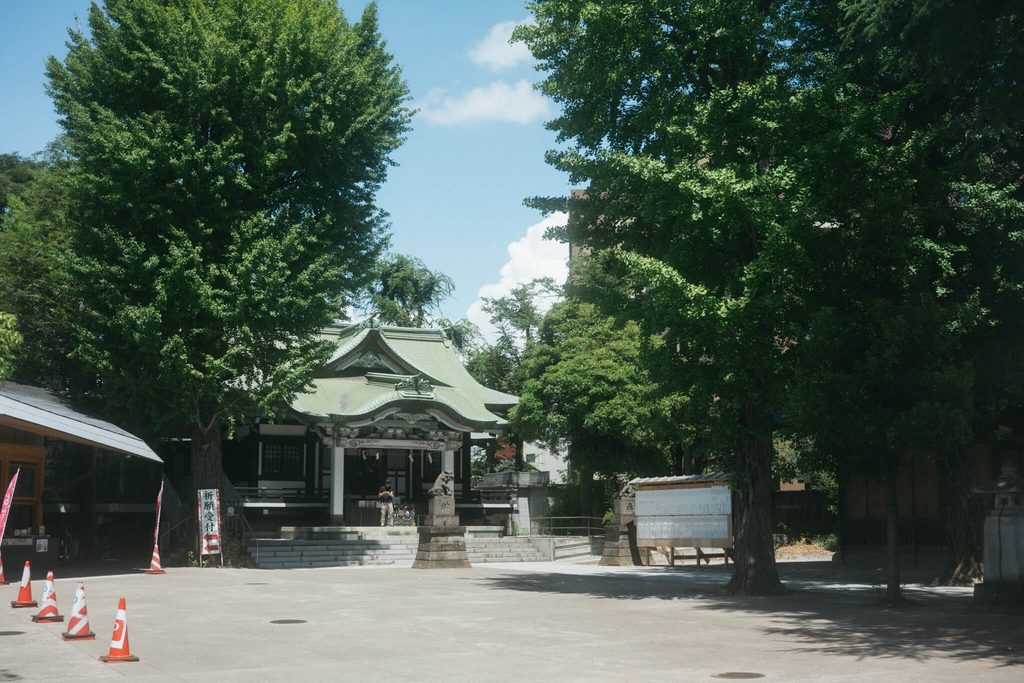 亀有香取神社の境内と社殿